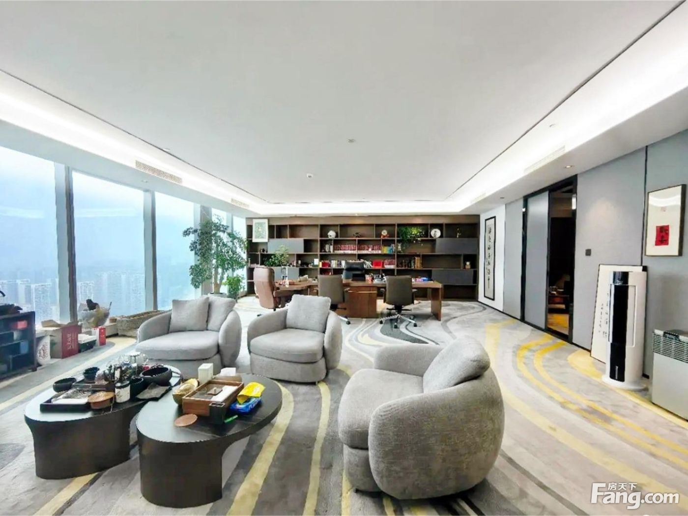 顶奢豪装(开发商直租 天际接待)独享太古里视野 春熙路双地铁