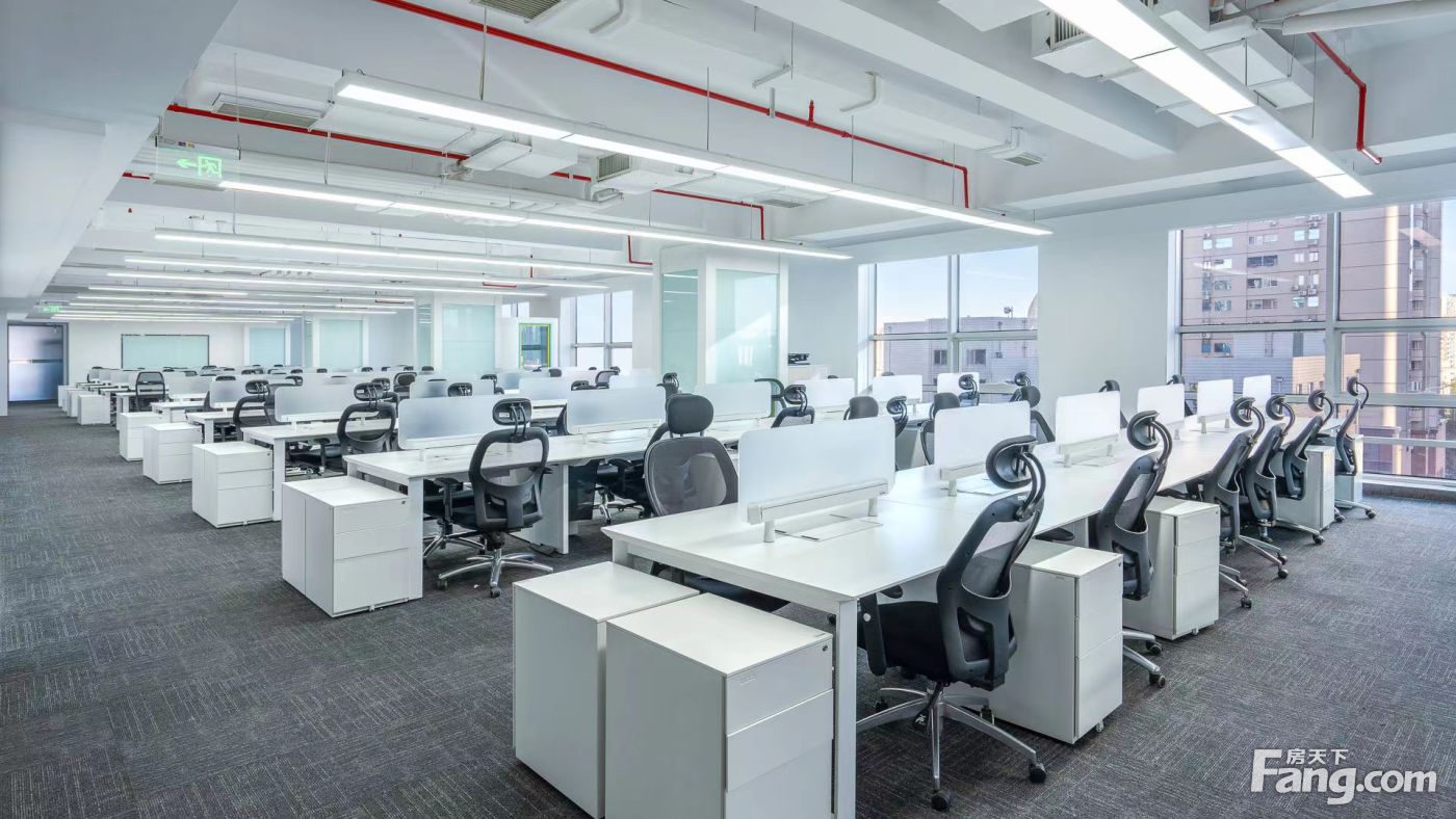 东三环新出整层精装修丨临近地铁丨户型方正特价急租丨国贸CBD
