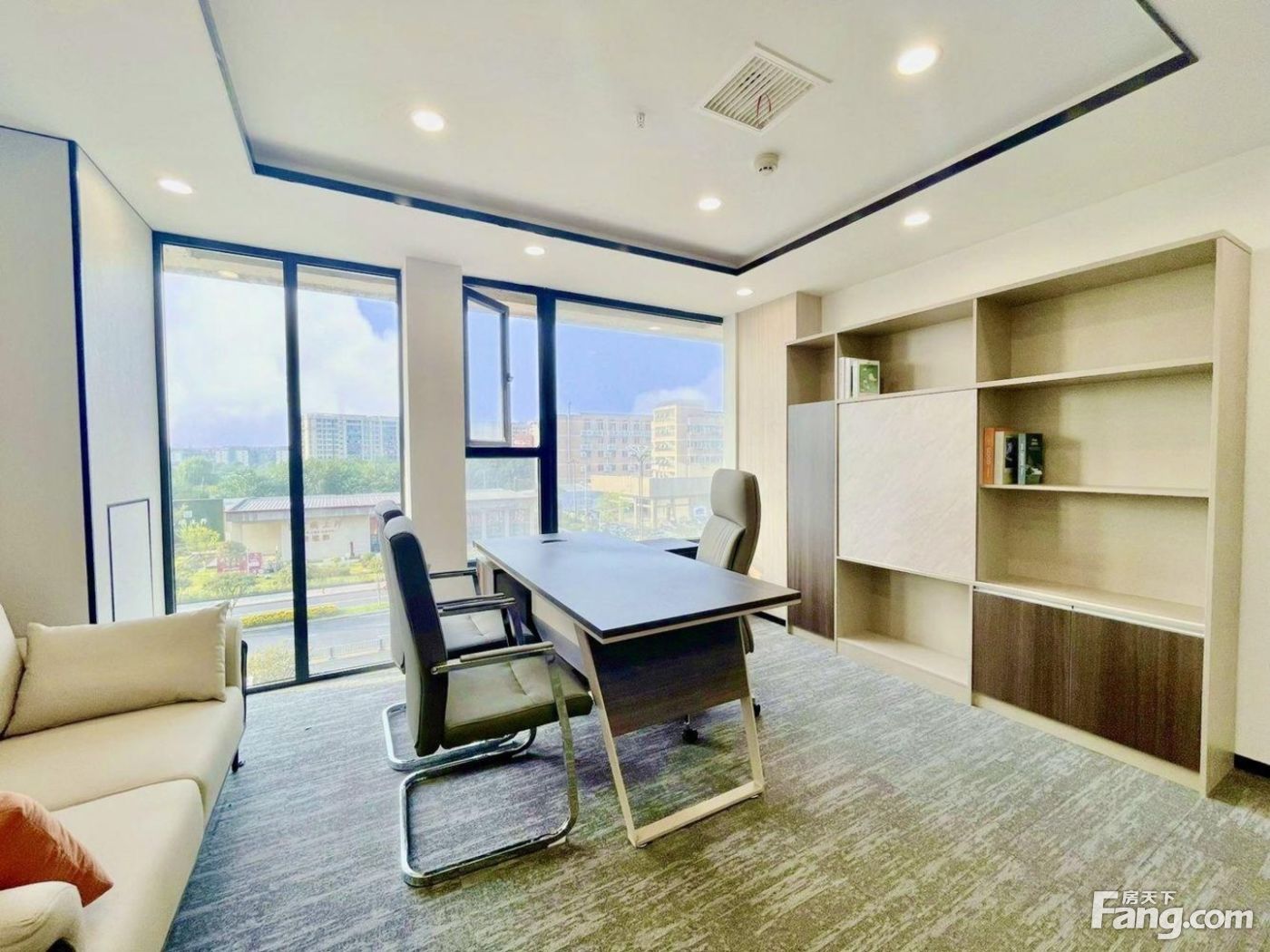 武侯区 太平园地铁口仅80米!70平至整层可选 精装现房