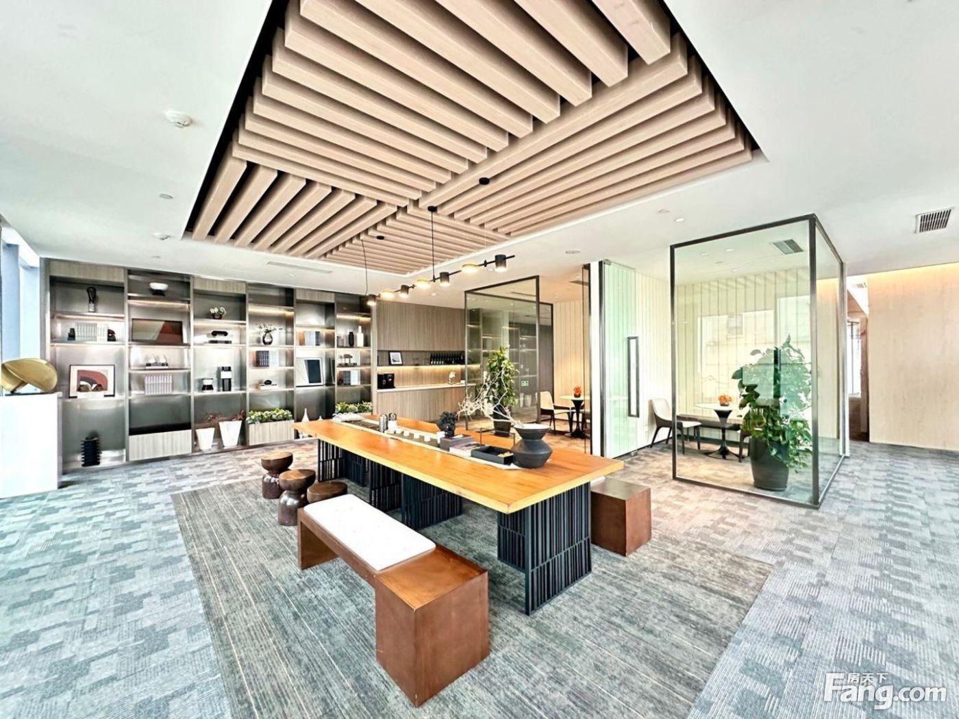 天府新区南湖立交怡心湖整层可定制丨地铁口超甲品质总部集团国企