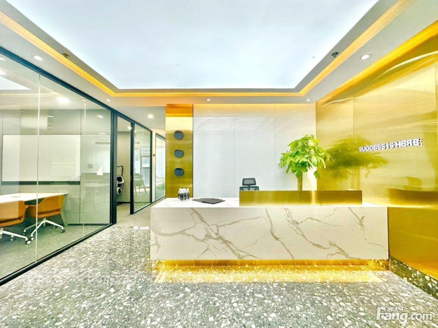 免佣!金科北路地铁口!150平精装带家具丨国宾盛大珠宝中心