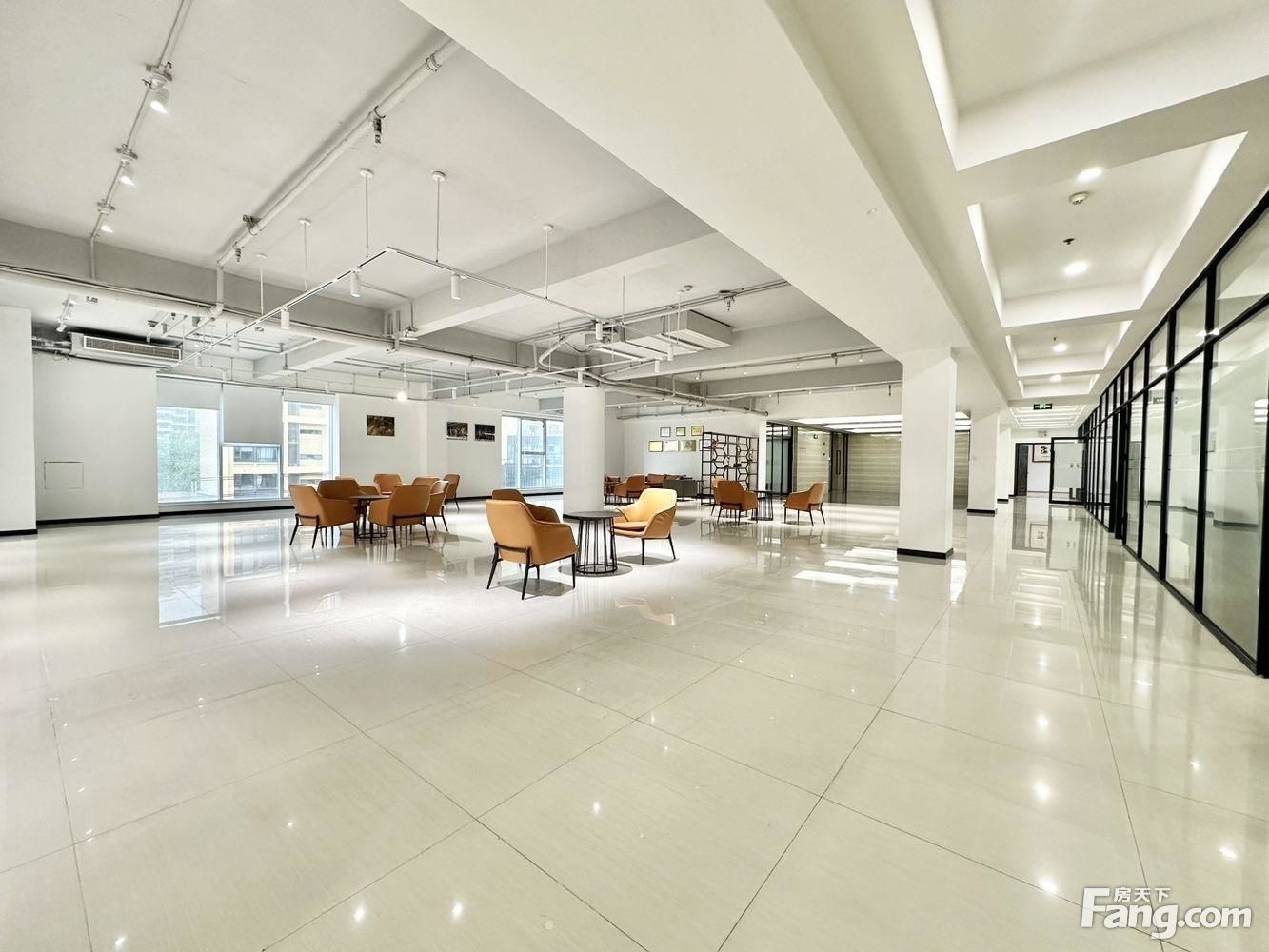 金科北路业主直租!整层中式20隔间接待风 总部选址 无加时费