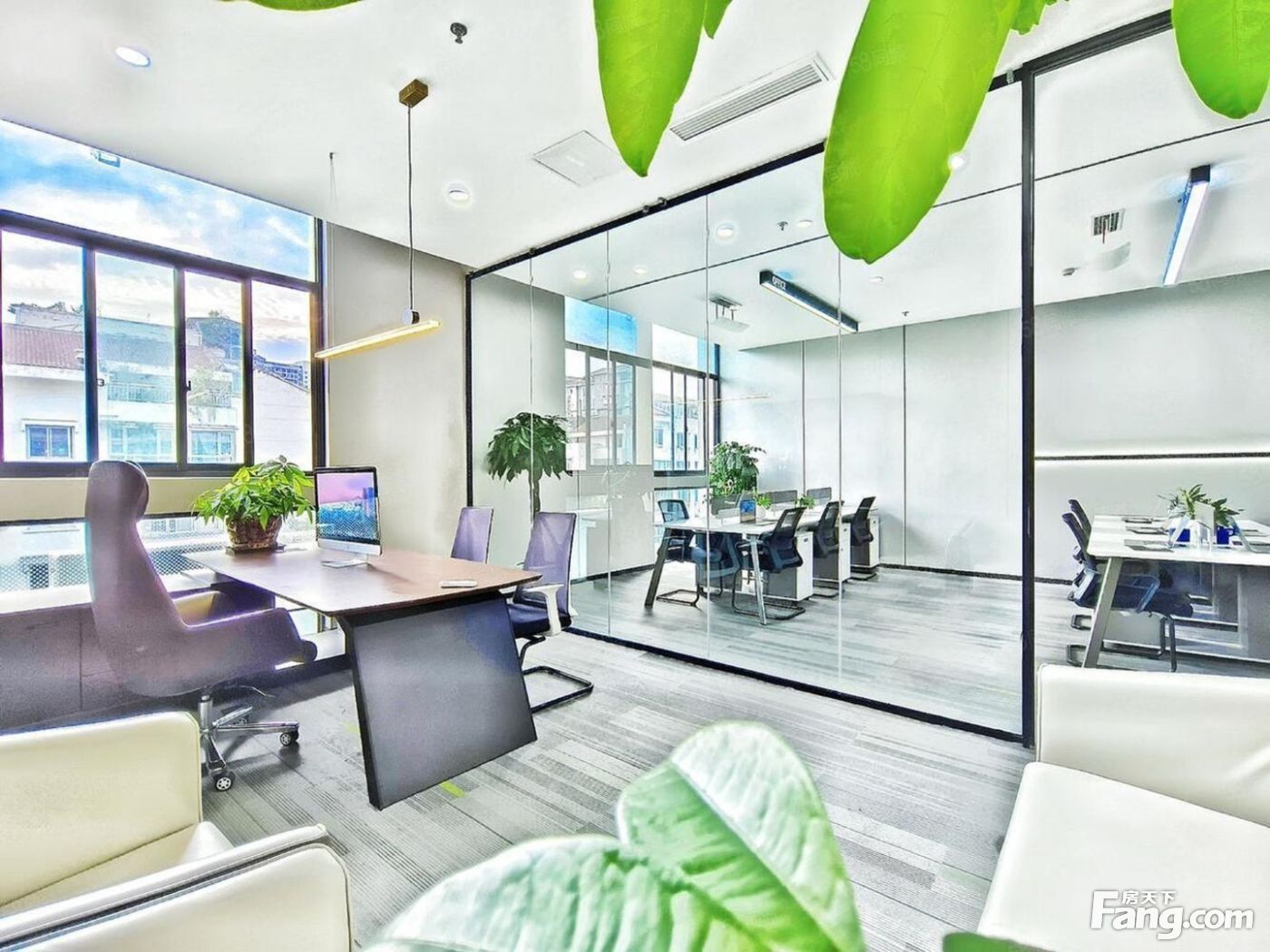 带阳台带千平配套!特价38元 3隔间12工位 青羊蔡桥地铁口