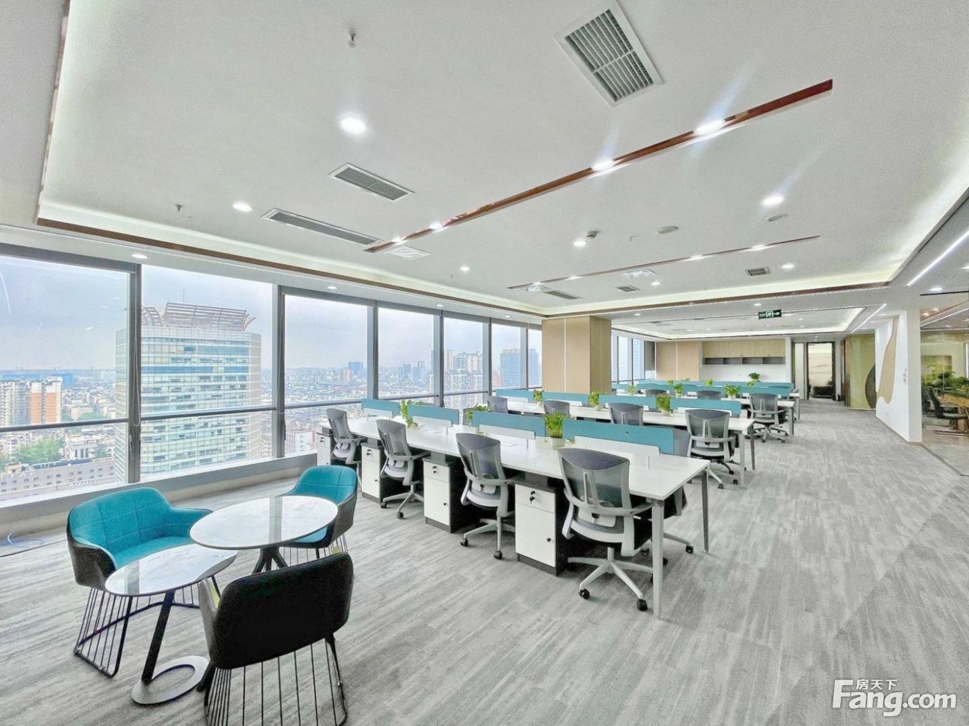 殷家林丨园区静谧办公丨双面采光8隔间60工位丨接待·商贸建筑