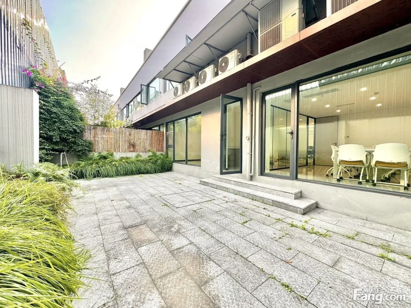 一楼入户独立花园200平 侠客岛园区 建设路 东郊记忆万象城