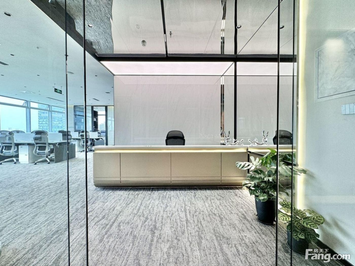 槐树店双地铁口 鲁能大厦价格可聊面积可选拎包入住双面采光