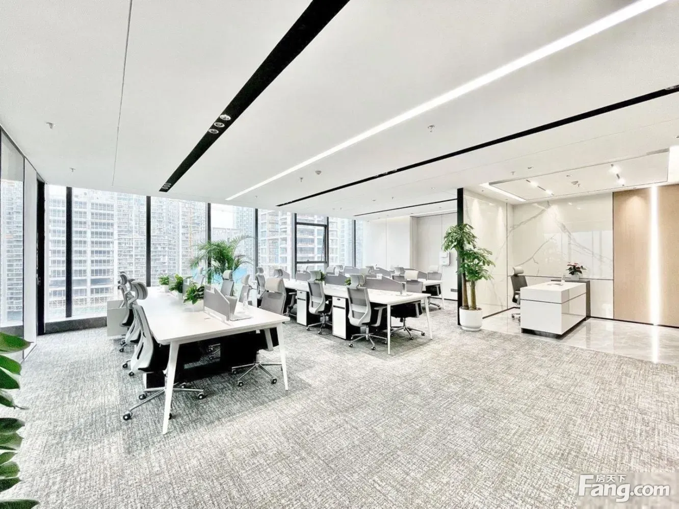 西南财大·无加时丨简约风4隔间24工位丨高区双面采光丨地铁口