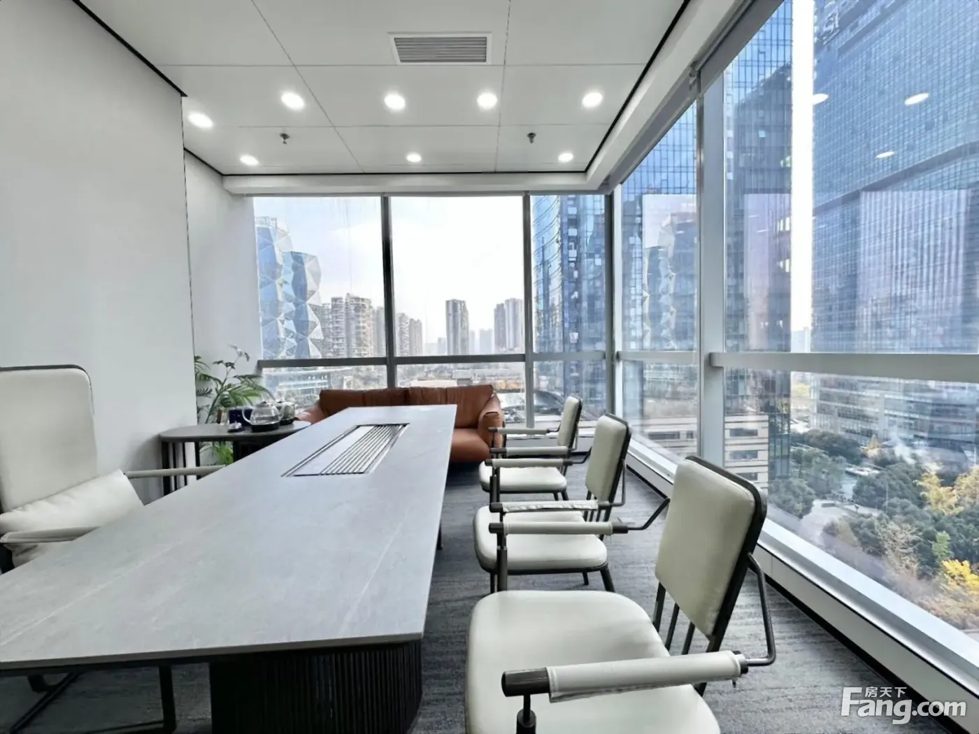 锦江丨洪河口精装带家具丨双面采光丨创业优选 5室24个工位!