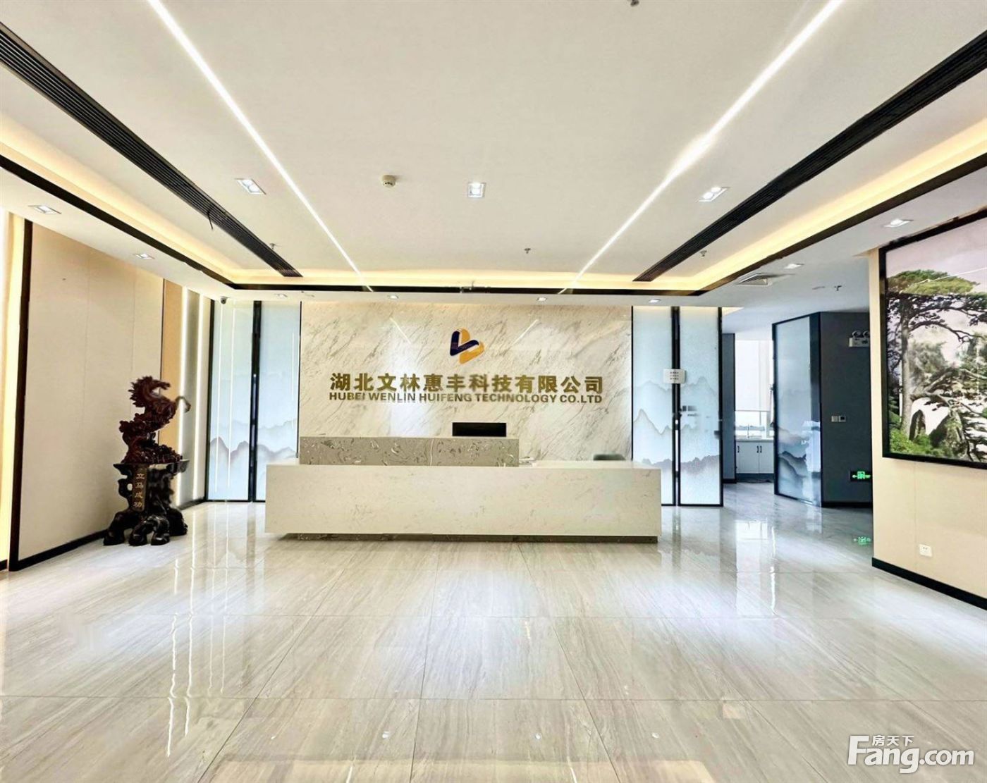 香港路阳光城央座1140平 可分可整租 带家具