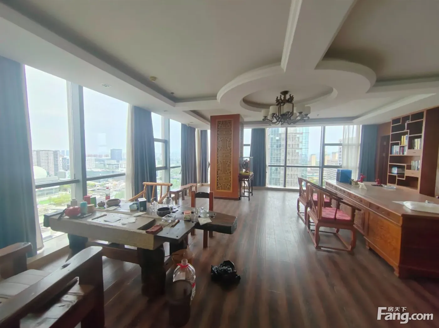 嘉恒广场宏泰地标金融硅谷地铁口靠河双面采光豪华装修