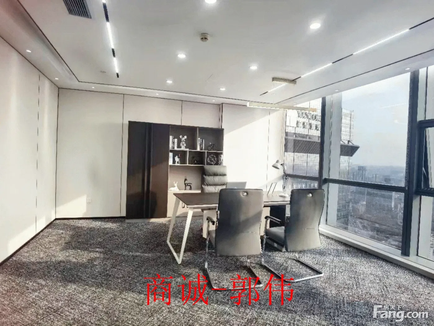 天府广场 电梯口 9隔间50工位 高区视野采光好 动静分区