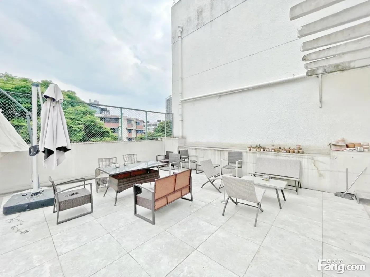 339文创园 0公摊小整层385平 送300平大露台 可装修