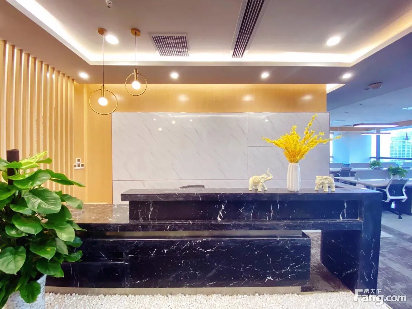 特价20元!4隔间30工位(免佣选址)80-400平任选