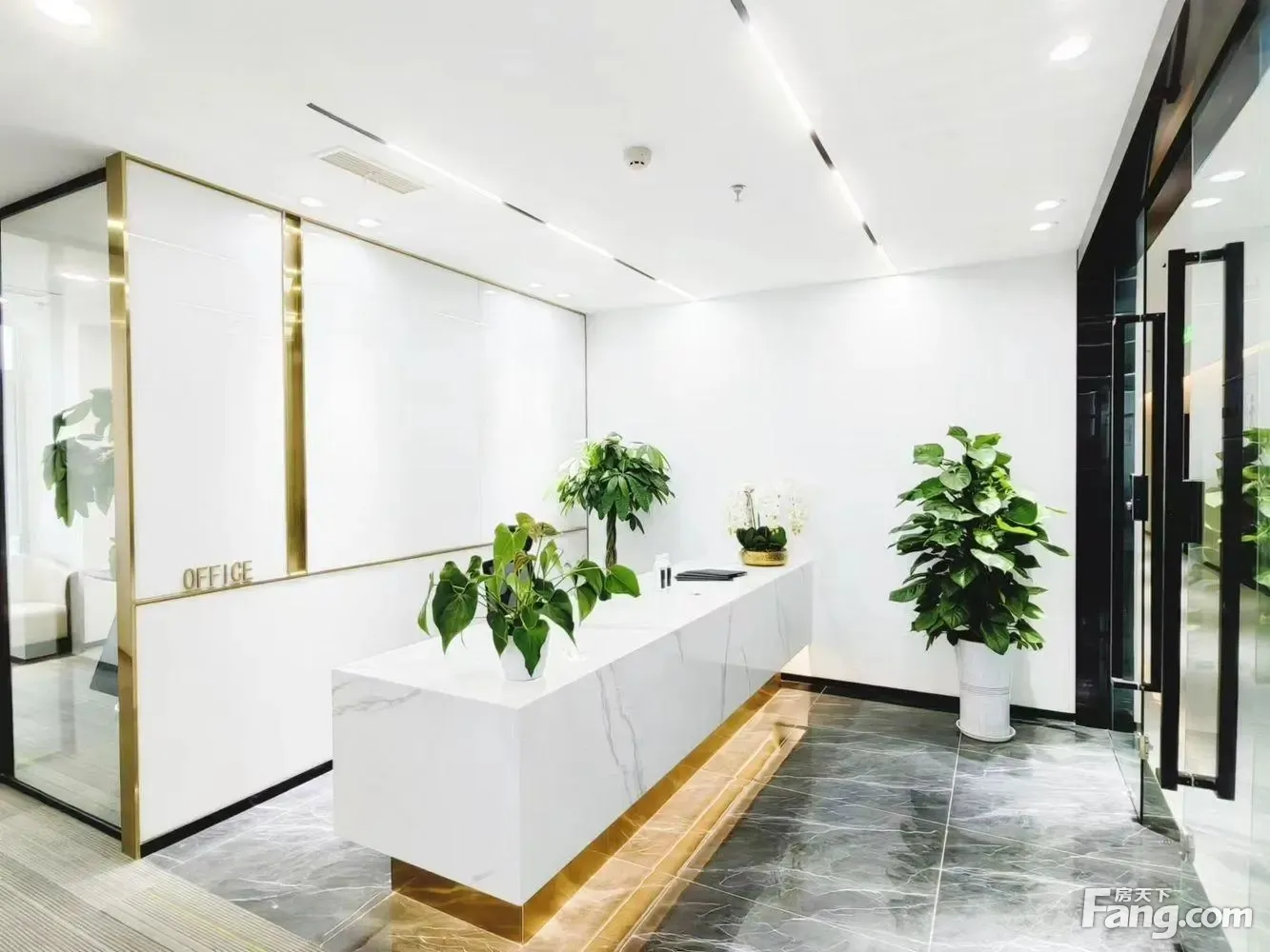 建设路特价!!!龙湖三千星座I户型采光好好丨3隔间12工位