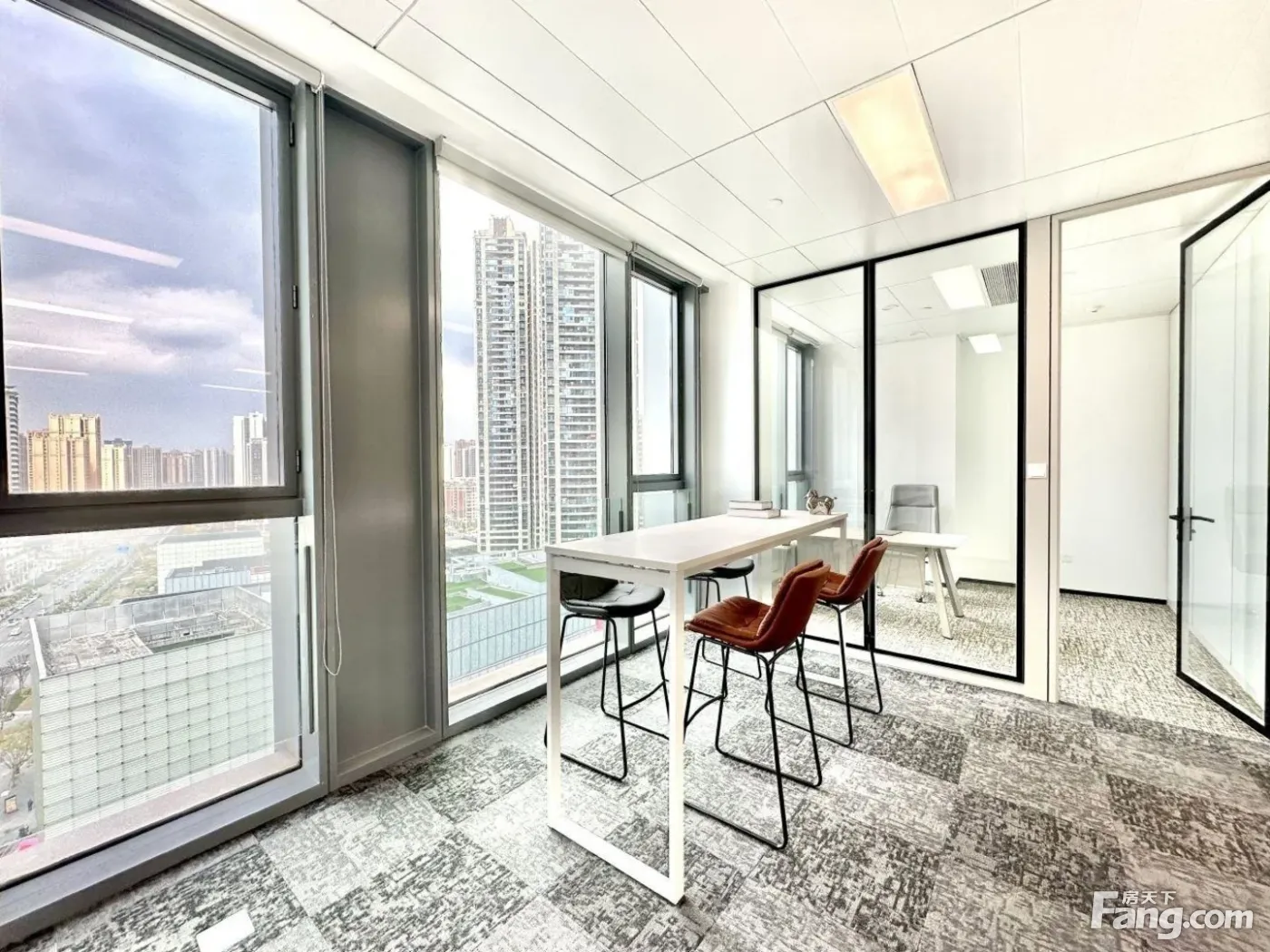 怡心湖超甲丨中海自持含税丨整层22隔间150工位丨面积段可选