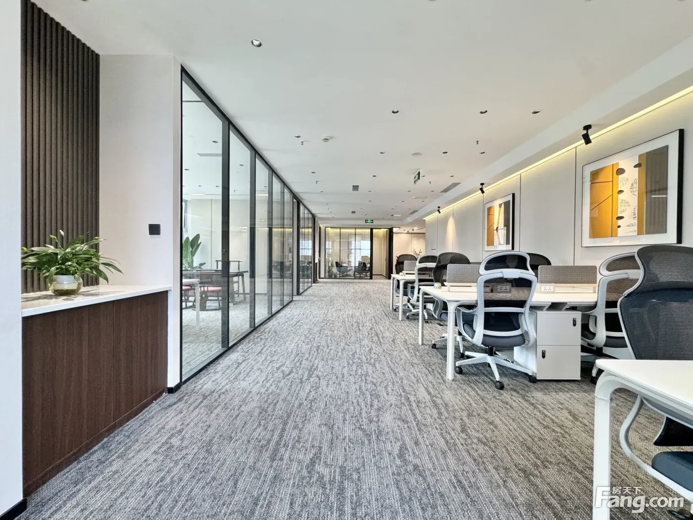 市区新地标!中朗157数智大厦·精装出租·大小户型皆可选择!