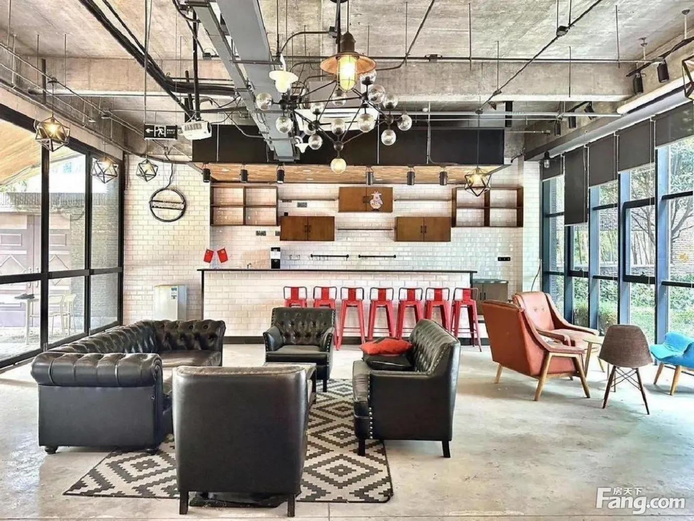 2000平大独栋丨带休息区健身房丨互联网 传媒直播丨行业均可