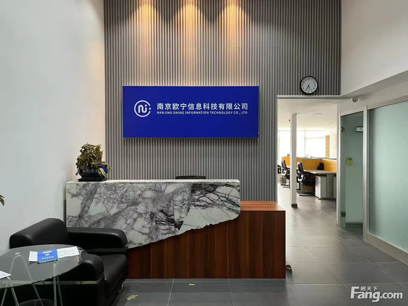 河西CBD嘉业国际城精装修纯写可注册公司超低价格现房带家具