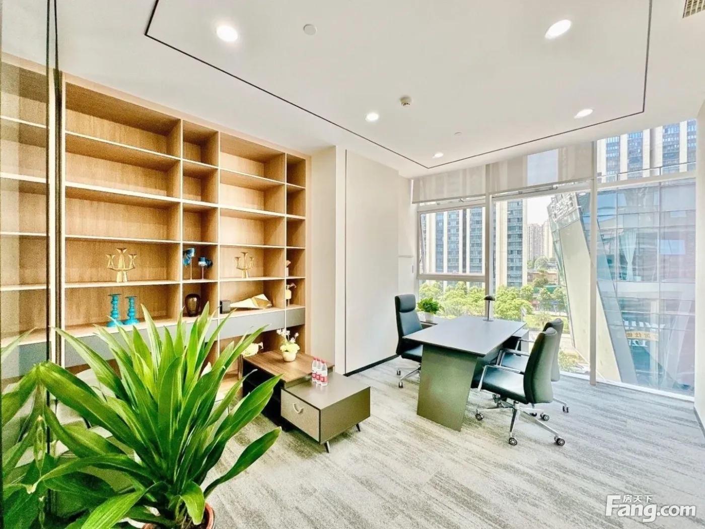 2号线塔子山公园! 精装7隔间4工位丨成熟商圈 联合广场旁