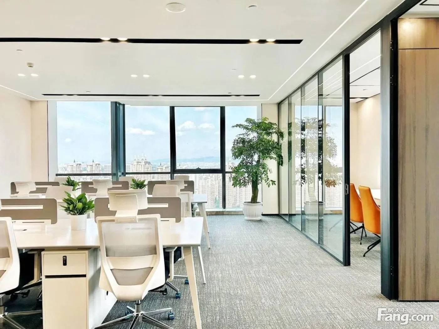 全新升级装修!4隔间16工位!面积大小段可选!商圈配套成熟