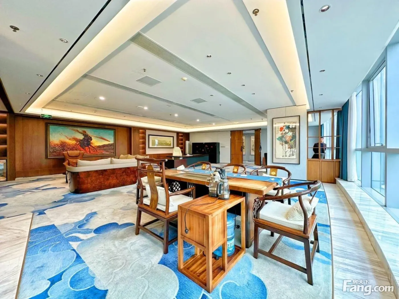 千万豪装现房!金融城东看江户型丨电梯口展厅接待丨送超长免租期