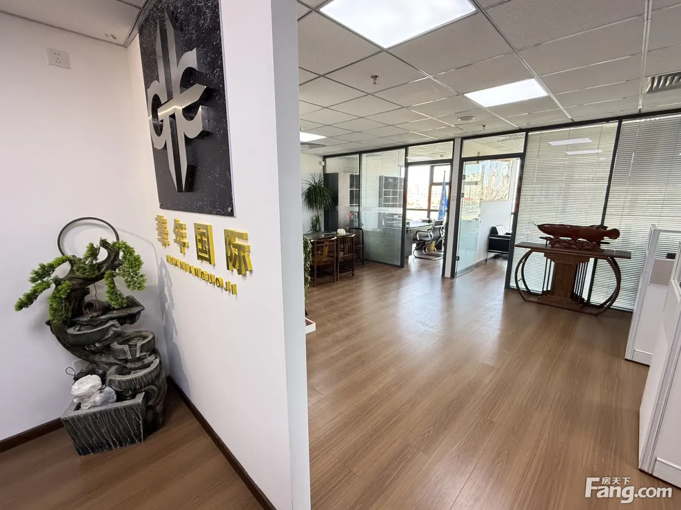 富丰桥地铁边 精装带家具 5个隔间 带卫生间 丰台科技园