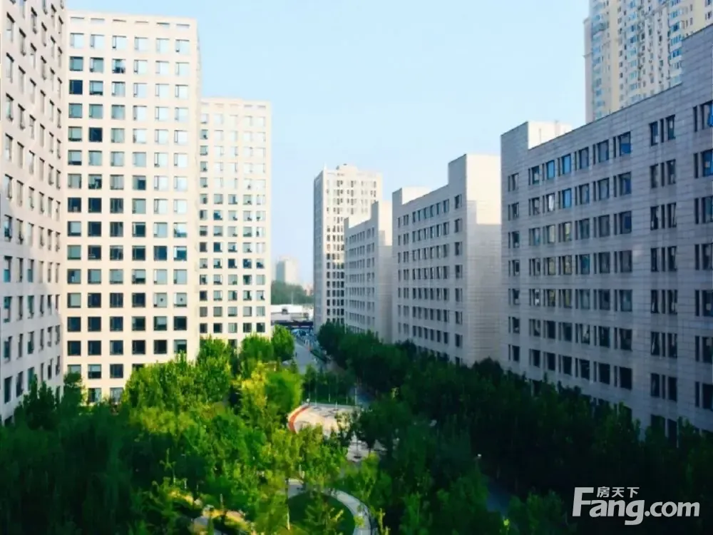 东四环 独栋华腾世纪总部 10联层可分组可整租 100