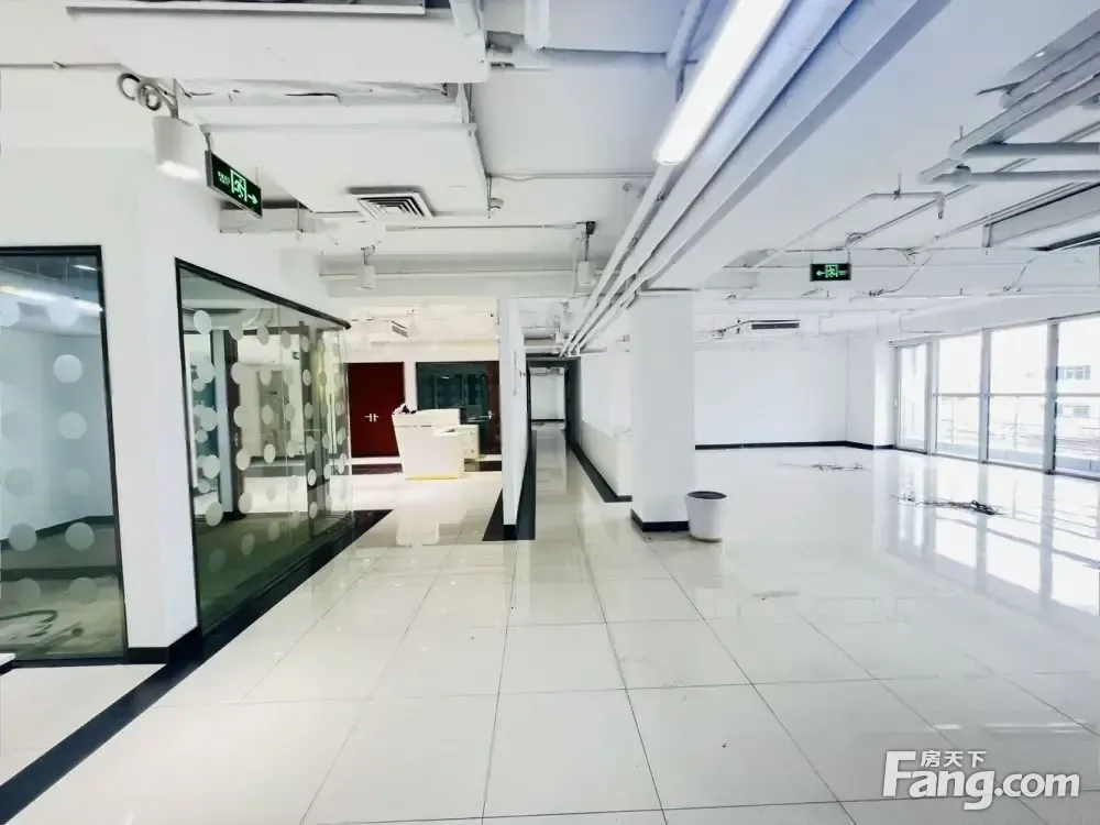惠新西街 双地铁 精装修独立整层 使用率高 主打便宜