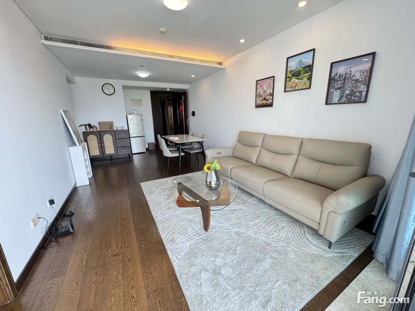 华侨城精装两居 南向双阳台 月租15000