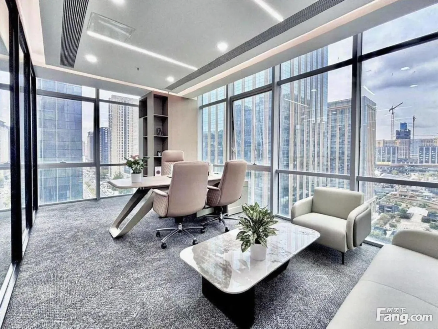 赠送超长免租!24H空调丨4隔间24卡位丨世纪城地铁口好招人