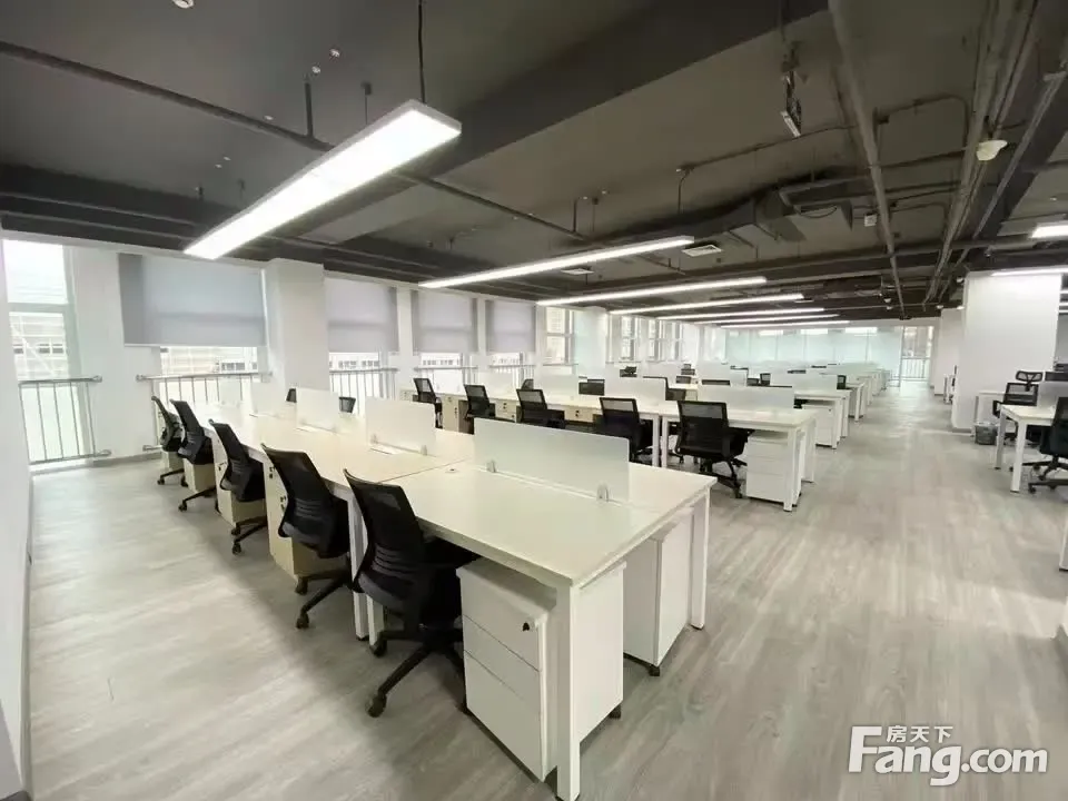 六道口学知园地铁丨独立整层包楼道丨定制装修丨24空调汇智大厦