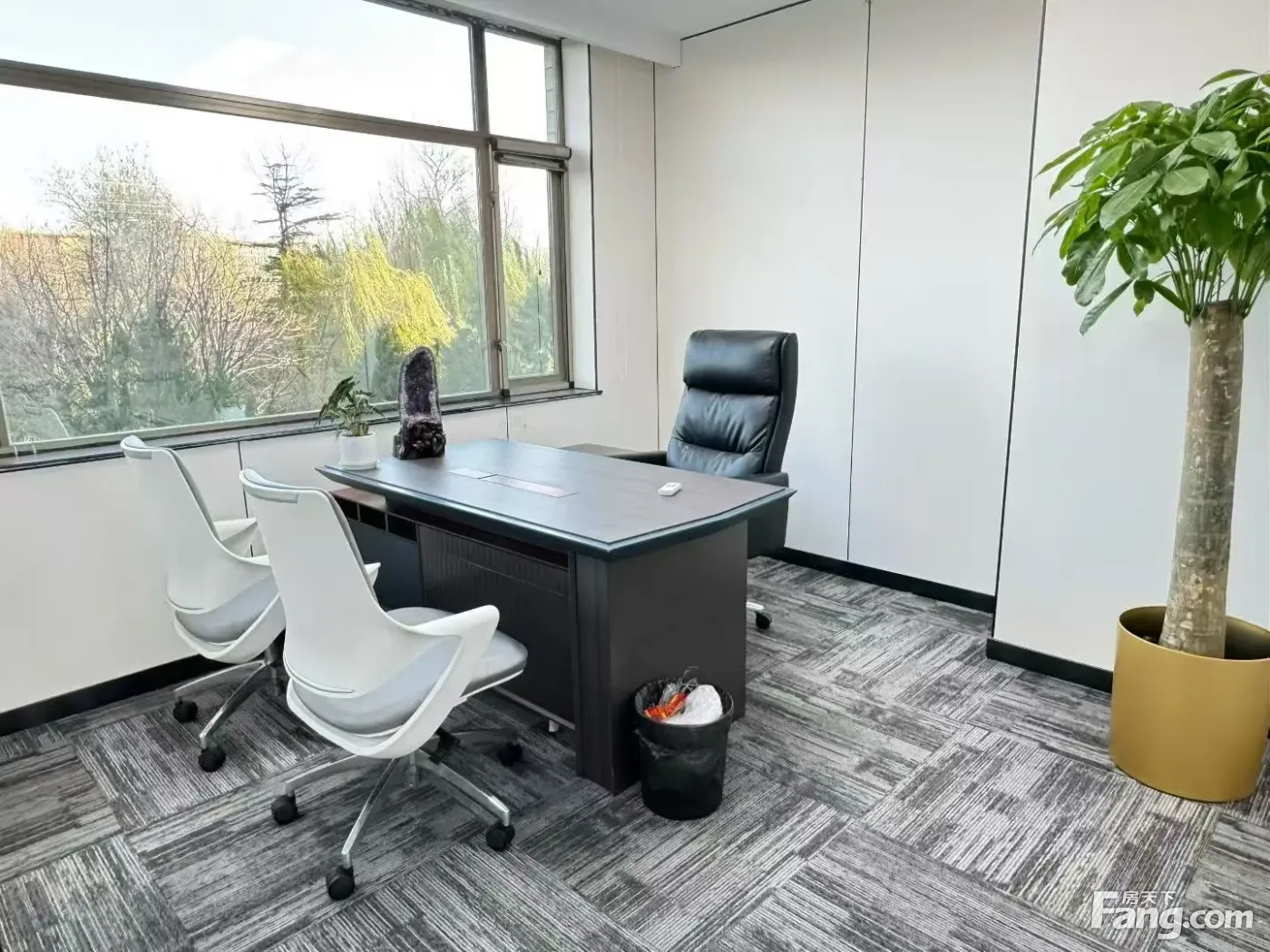 中关村海龙大厦 330平米 5+30工位24空调