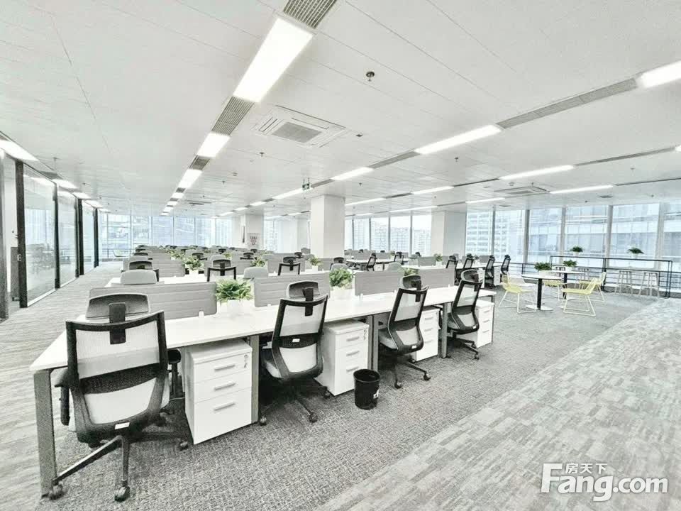 超甲园区品质·世纪城!甲方自持带家具!7隔间110工位无加时