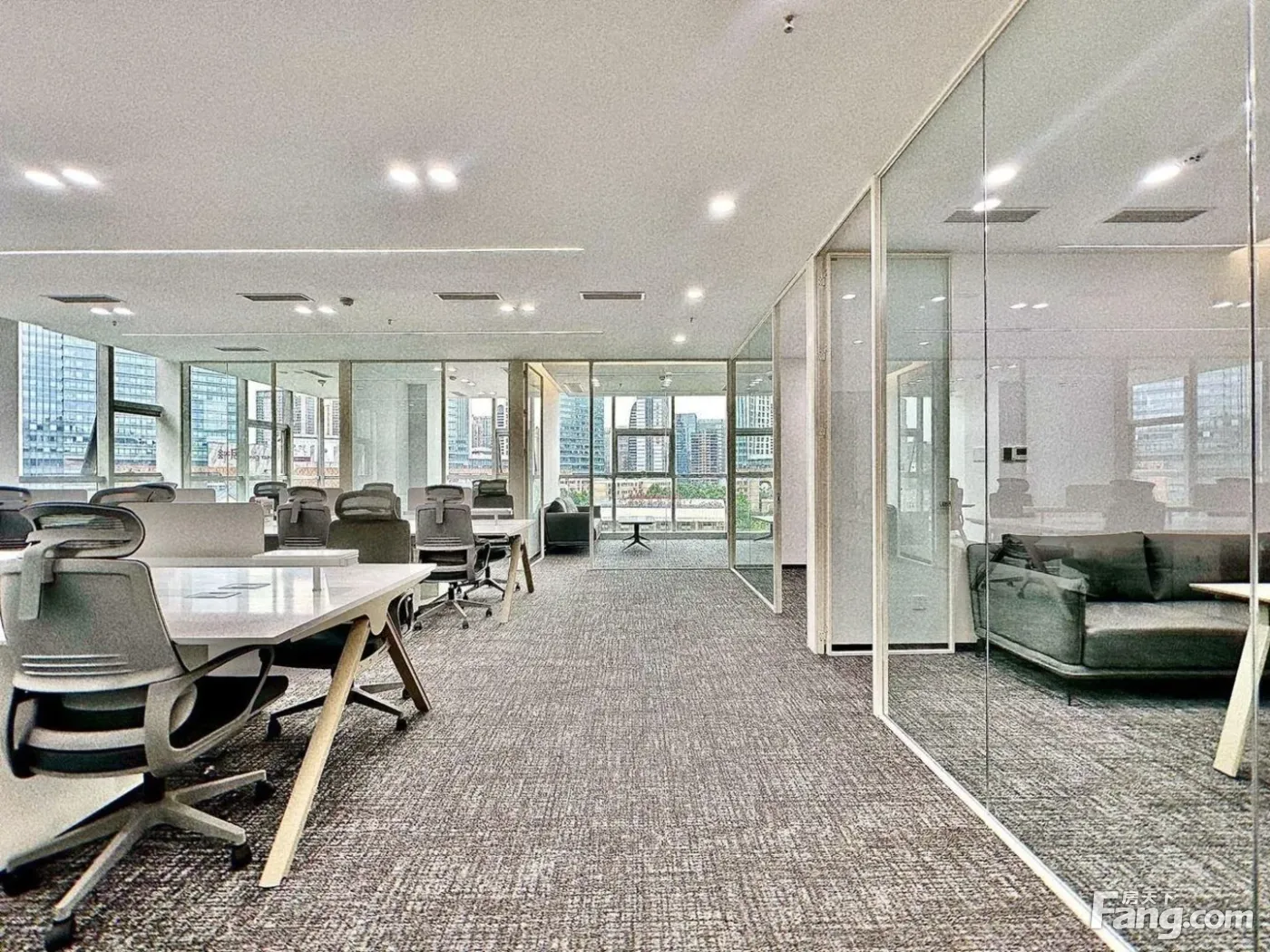武侯大道·政府园区240平丨适文创·传媒科技丨4隔间双面采光