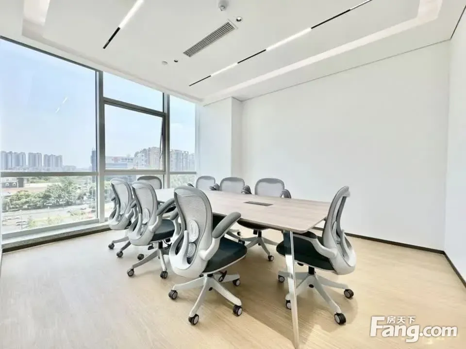 中坝·地铁口精装现房丨商务风格装修·双面采光丨4隔间30卡位