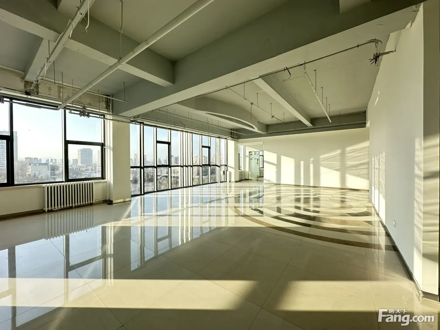 凯驰大厦 270平 使用率75% 可以定制装修 免租期