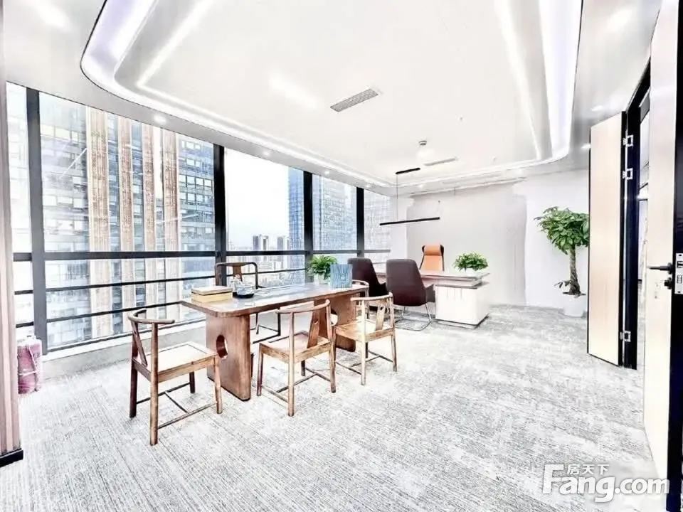 企业接待选址!天府广场超甲!三面采光9隔间双会议室60卡位!