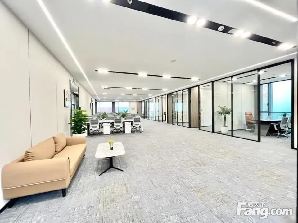 免中介费!电梯口·双老板间丨双面采光·7隔间60工位接待现房