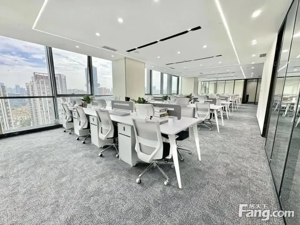 双地铁口·业主直租精装·一年签·6隔间60卡位·双面采光户型