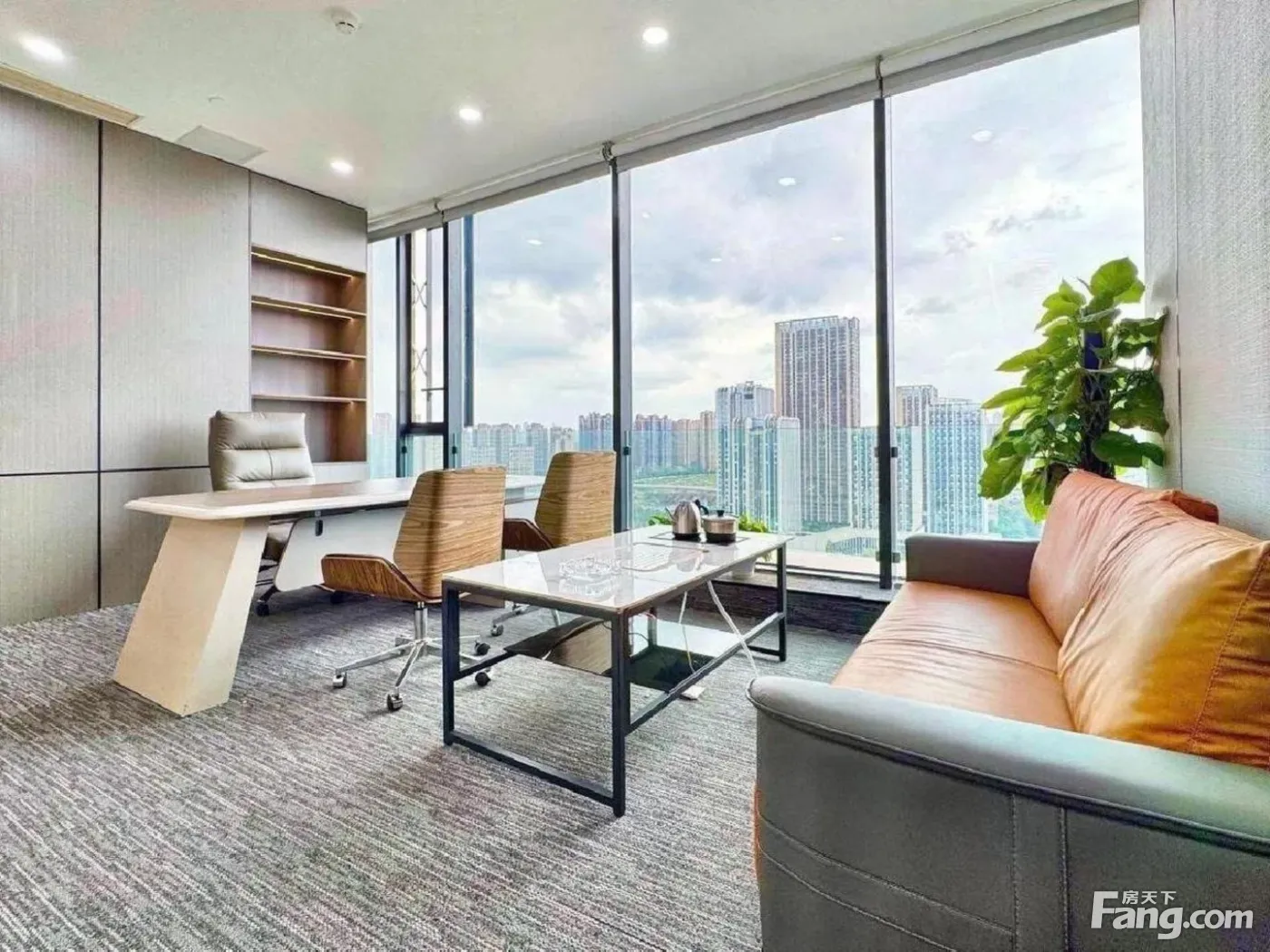 海昌路地铁口丨正对电梯口丨4隔间16工位丨高区视野可看锦江~