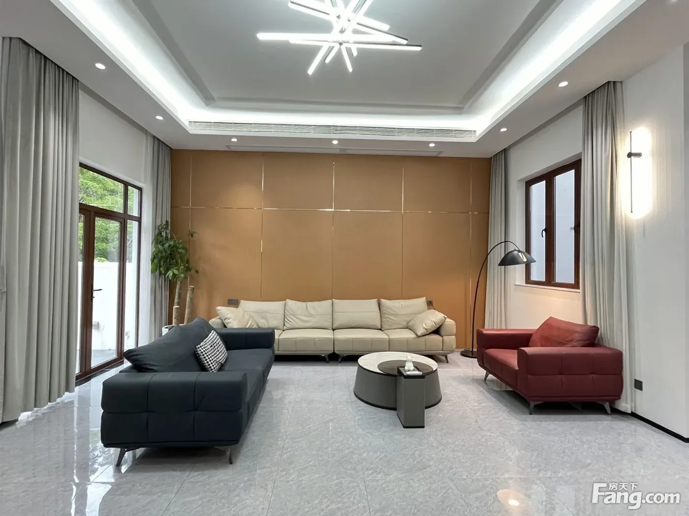 新出|曦城别墅(急租)|5室3厅|保养好|全齐拎包住|大花园