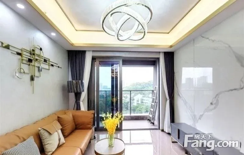 华侨城,天鹅湖花园三期,急租1万7 全新现代精装三房,拎包住