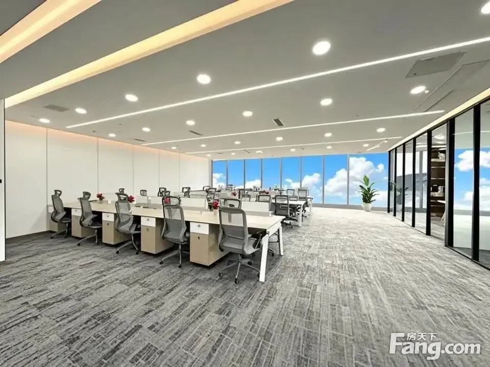 金融城大魔方丨400平双面采光户型·7隔间50卡位丨孵化园站