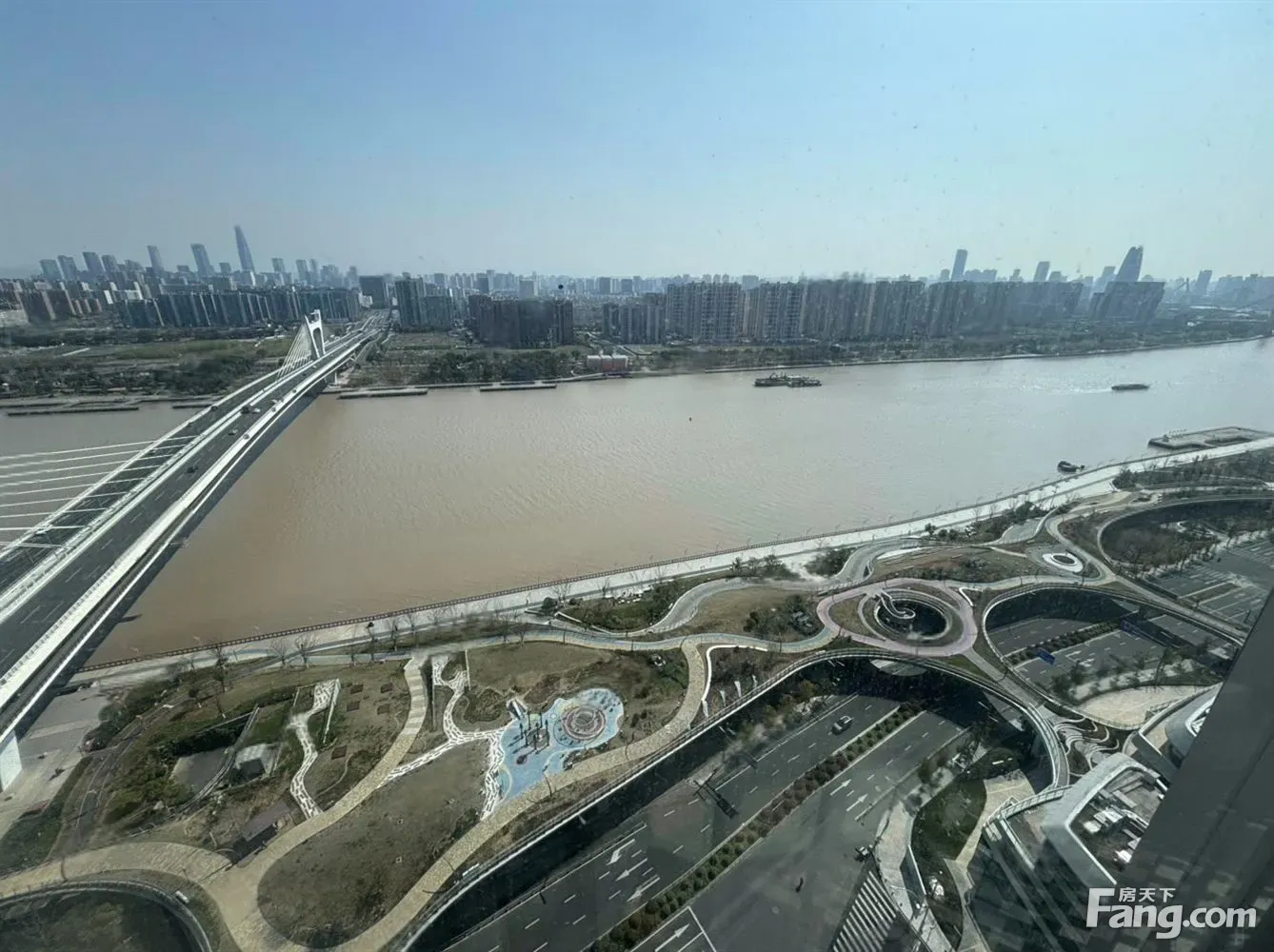 宝龙文创港200 2000一线江景房全落地窗价格便宜来谈就租