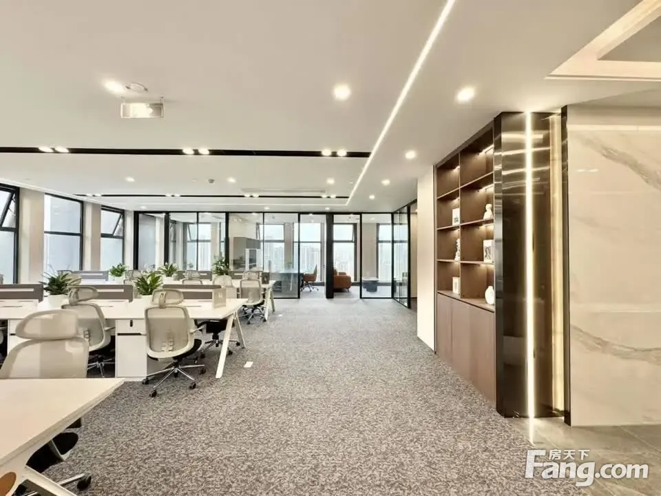 双面采光·商务装修·5隔间30卡位丨桐梓林商圈·丰德国际广场