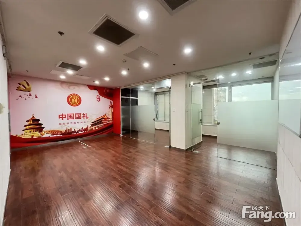 业主直租 体育中心地标 小户型 3号线林和西地铁口