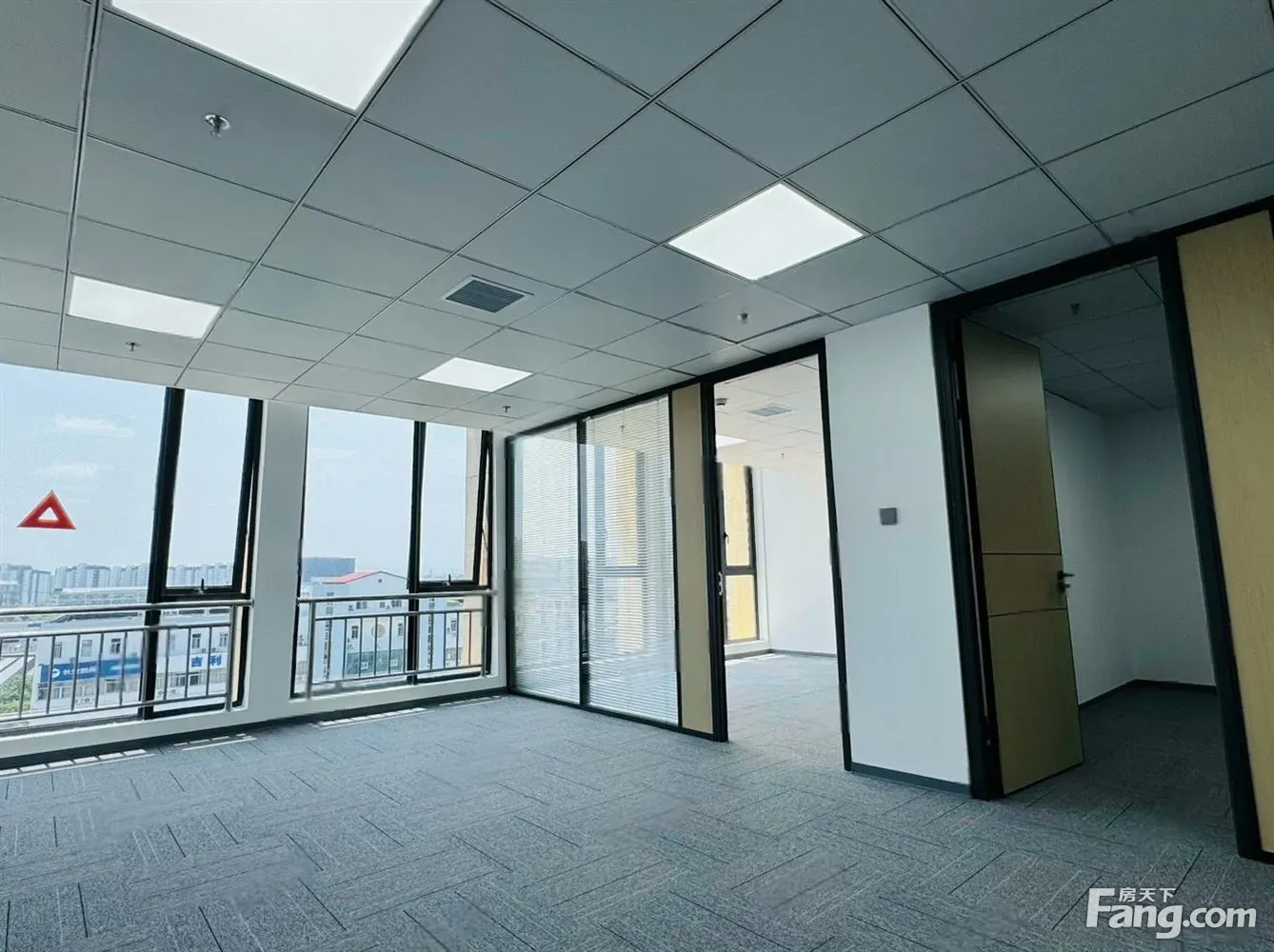 (轻纺城地铁 独立空调落地窗)银亿都会90平120平定制隔断