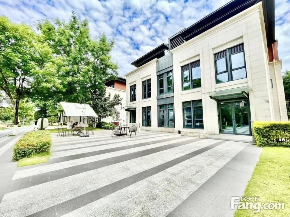 文创传媒产业聚集·与哪吒主创为邻!独栋有天有地!成都金融城!