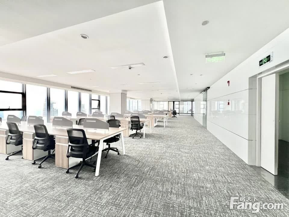 科技软件现房丨9隔间70卡位·半层拎包入驻丨无加时费·金石路