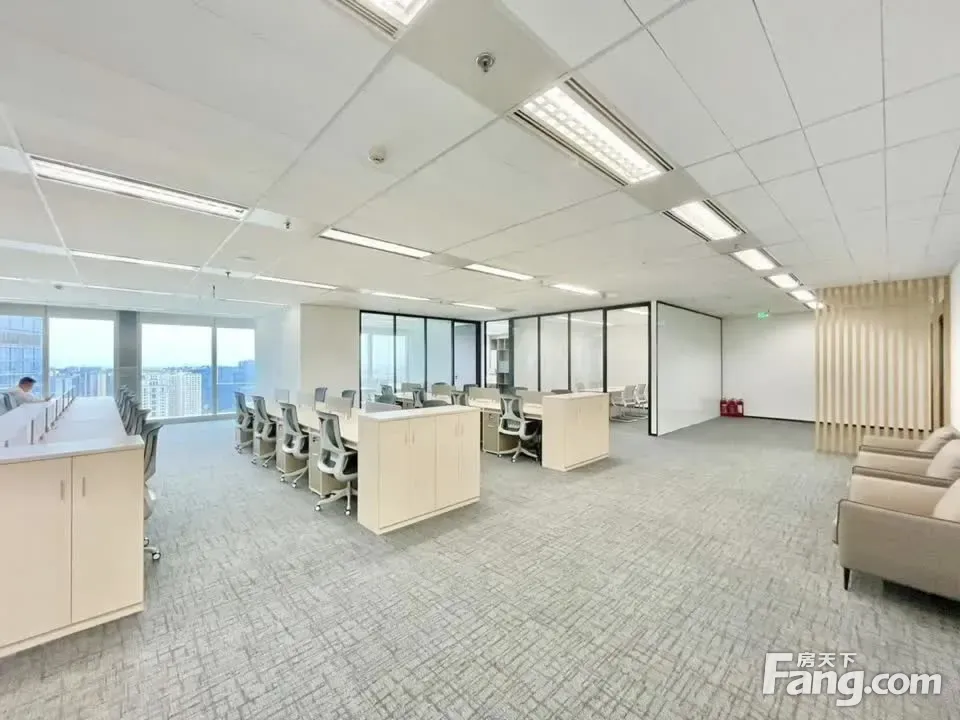 交子公园紧邻·地标超甲(适合办事处选址)电梯口豪装·天际视野